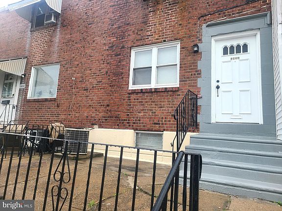 2nd image of 5834 Oxford Ave