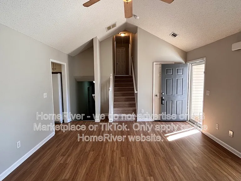 1365 Lance Cir — Photo 5