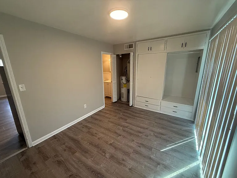 710 W Cunningham Dr #1 — Photo 9