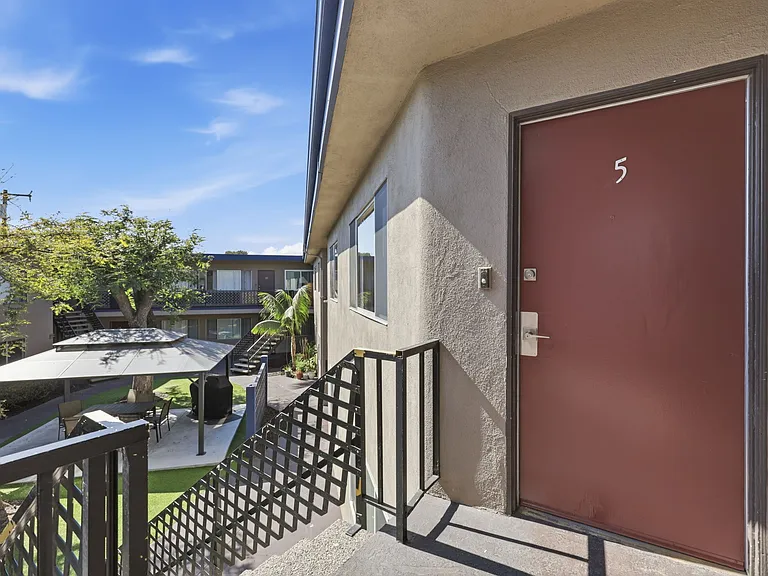 540 W Channel Islands Blvd #5 — Photo 7