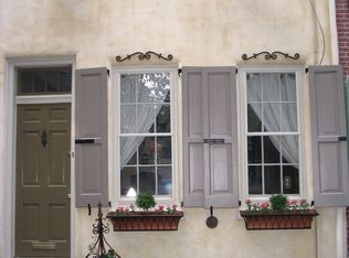 114 Fitzwater St, Philadelphia, PA 19147