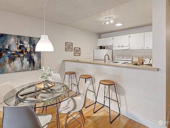 3rd image of 5824 NE 75th Street #D107