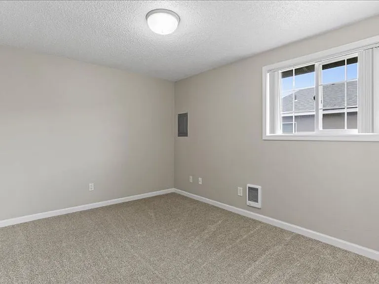 526 S 40th Ave #D209 — Photo 13