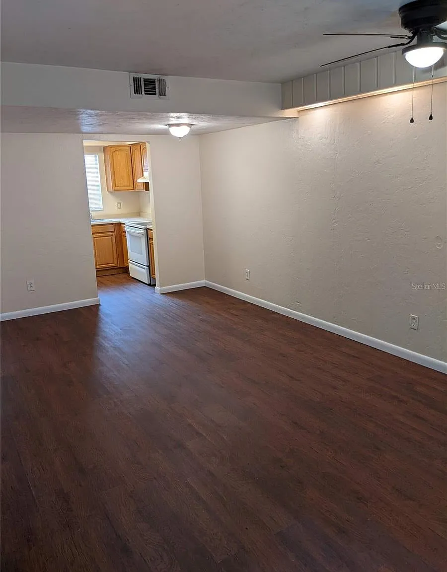 2 bed, 1.5 bath, 960 sqft, $1,150 — Photo 3