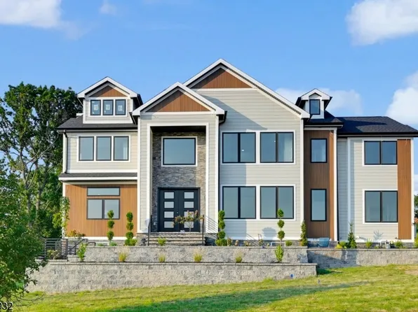 7 Windsor Dr, Montville Twp., NJ 07058