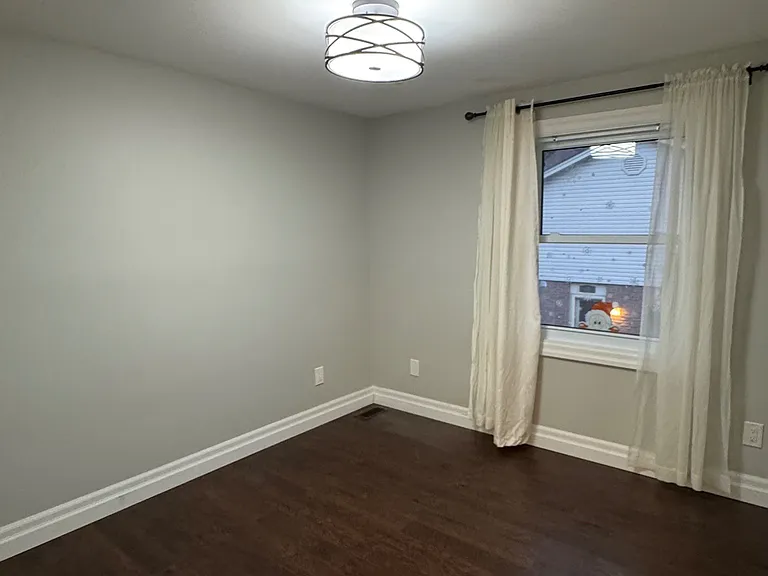 230 Clarke Rd #6 — Photo 15