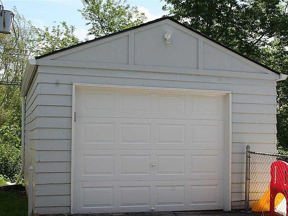 4th image of 7705 S 39th Ave