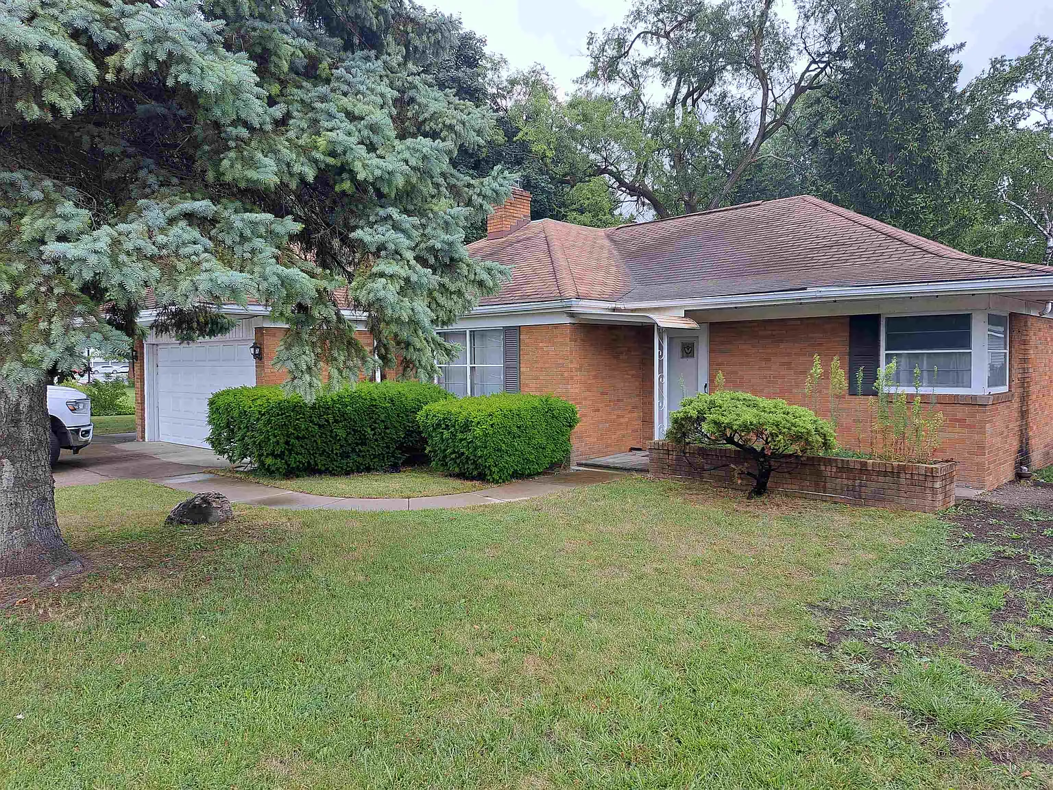 3452 Wilder Rd photo 1