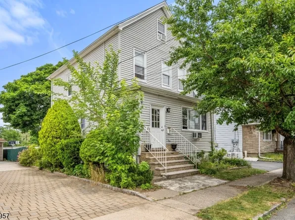 115 Home Pl, Lodi Boro, NJ 07644
