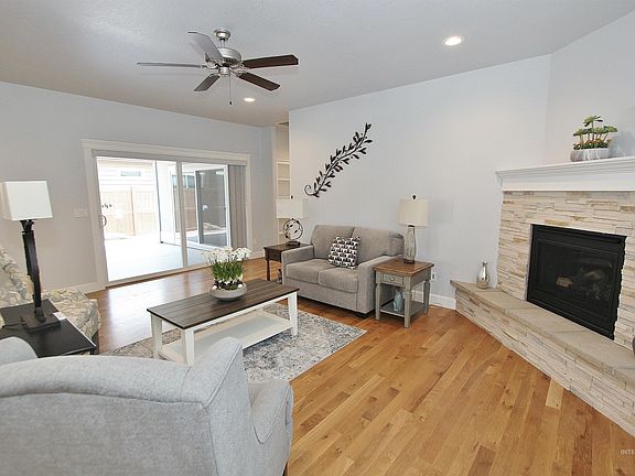 5th image of 1363 W Bolton Ln