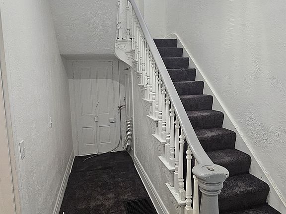 3rd image of 415 Harrison Ave #1