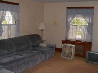 75 Blaine St, Fall River, MA 02723