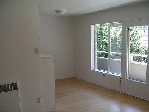 1118 Sir Francis Drake Blvd photo 1