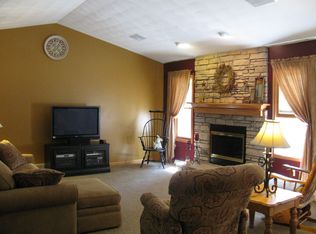 1608 Eastwind Pl, Youngstown, OH 44515