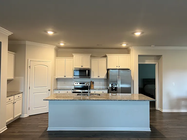 13234 Billet Dr — Photo 2