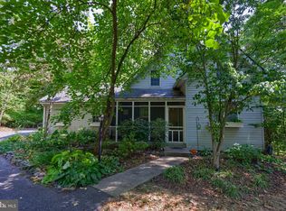 693 Trail Rd N, Elizabethtown, PA 17022