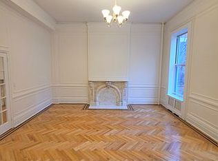 147 E 61st St #2, New York, NY 10065