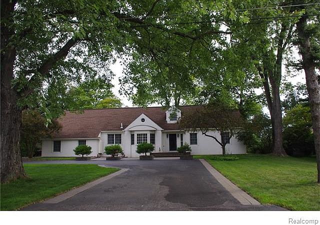 1st image of 3952 Oakland Dr