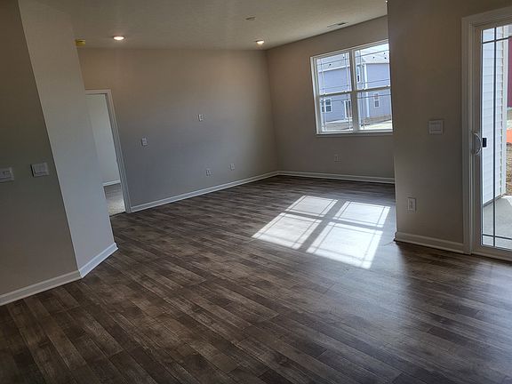 3rd image of 1443 Byron St