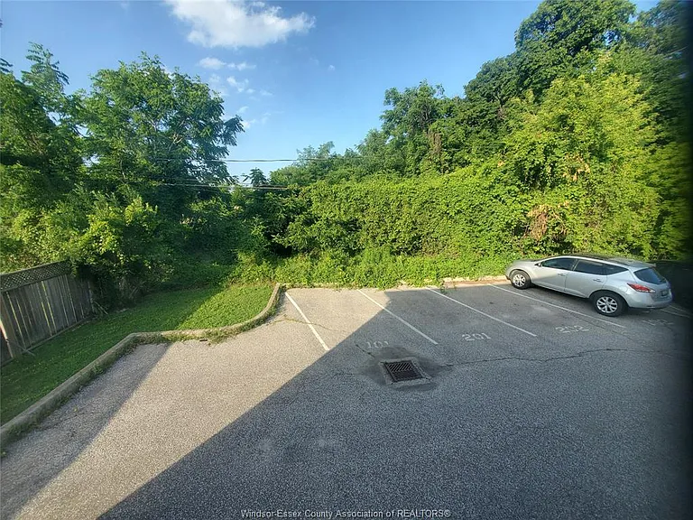 1710 Northway Ave — Photo 26