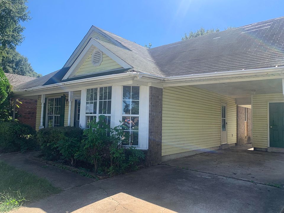 1st image of 3433 Laurelwood Dr
