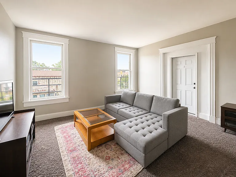 315 W McMillan St — Photo 8