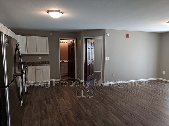 2nd image of 301 NW 7th Ave APT 104