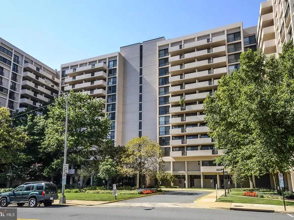 4141 N Henderson Rd APT 105, Arlington, VA 22203