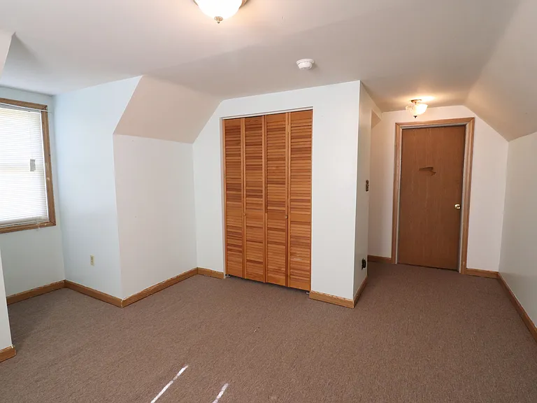 731 Oak St — Photo 17