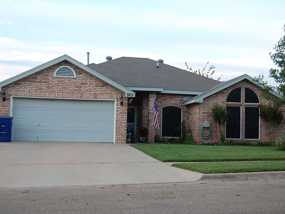903 Saratoga Lane