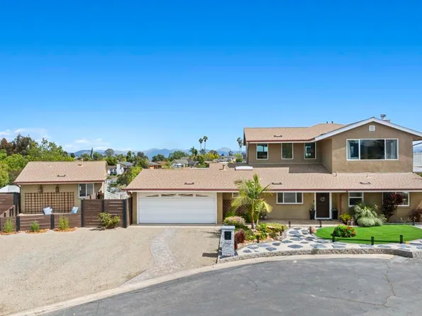 823 Bellaire Ct, El Cajon, CA 92020