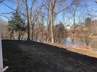 22 Lakeside Ave, Cranston, RI 02910