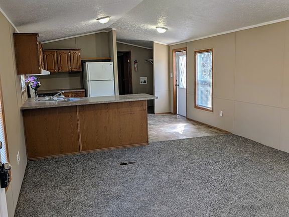 2nd image of 17 Gumwood Dr