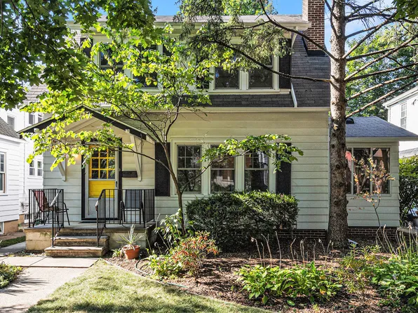 1210 Henry St, Ann Arbor, MI 48104