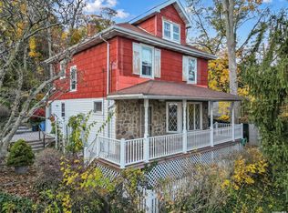 12 Douglas Rd, Staten Island, NY 10304