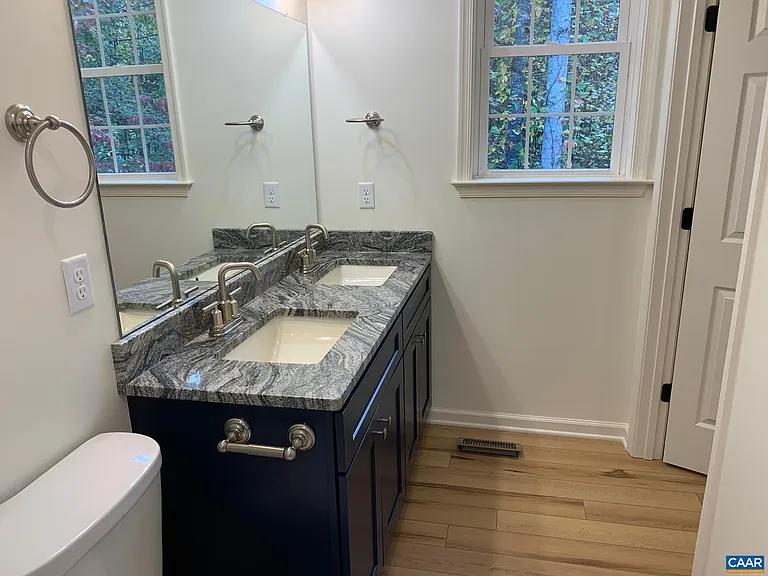 275 Barrington Dr — Photo 9