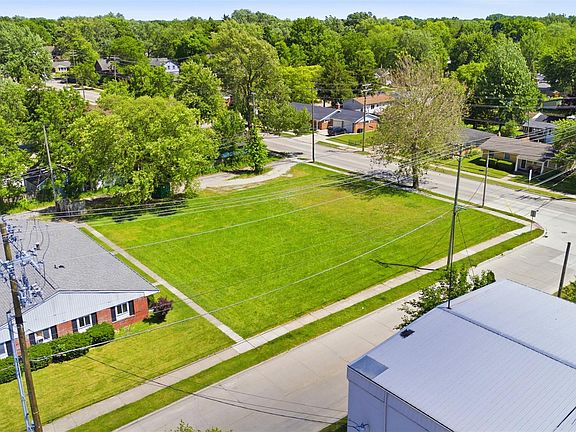 5th image of 61 Floral Ave