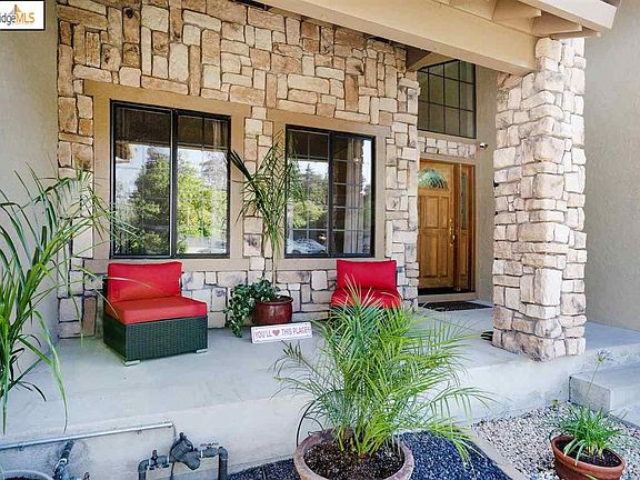 5th image of 808 Bourton Ct
