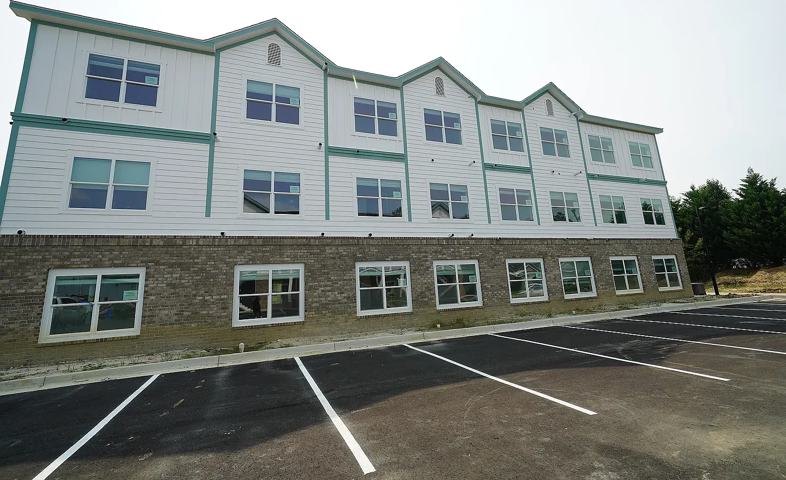 2 bed, $1,600 — Photo 2