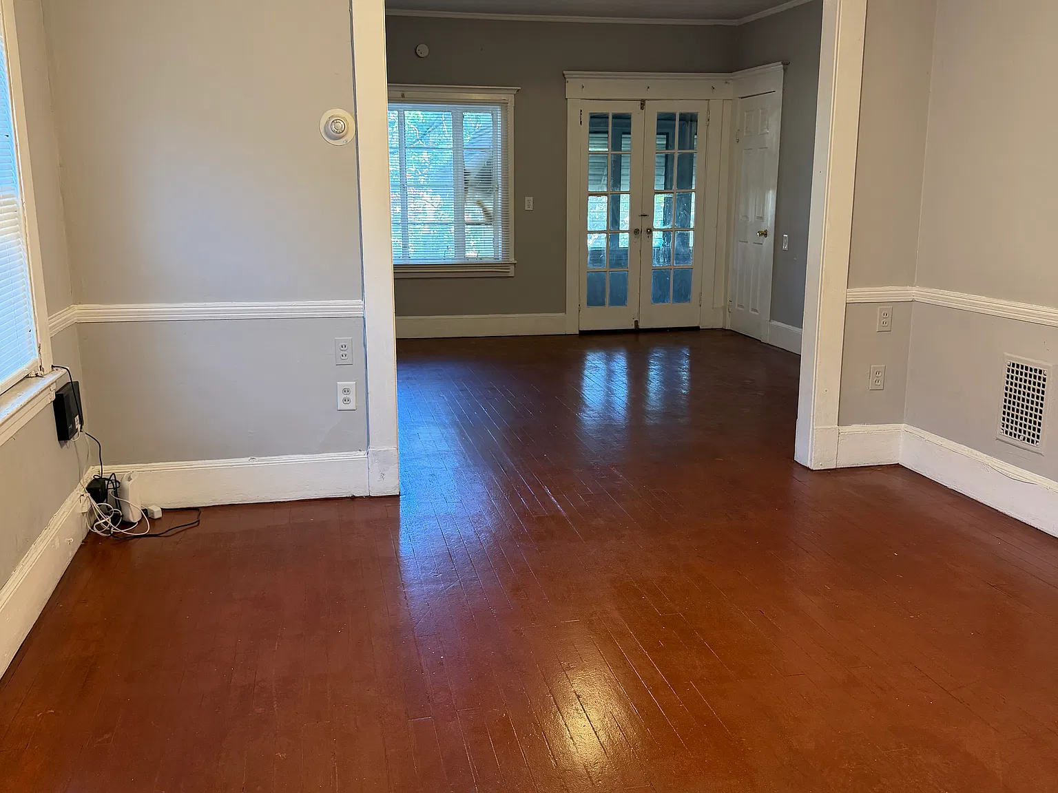 3 bed, 1200 sqft, $2,195 — Photo 3