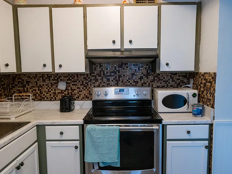 1418 Collins Ave #403 — Photo 24