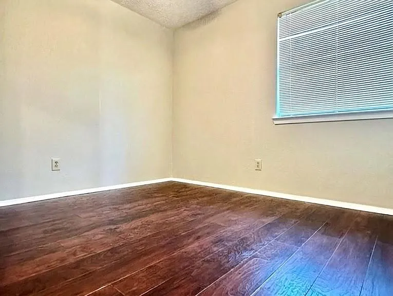 9302 Golden Sunshine Dr — Photo 9