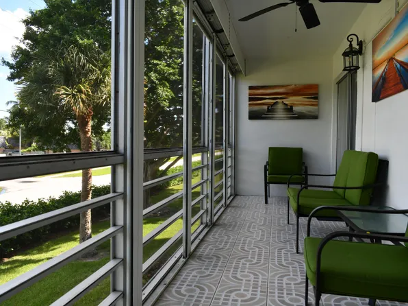 2721 Garden Dr N APT 202, Lake Worth, FL 33461