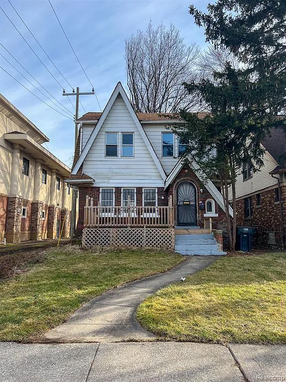 3 bed, 1.0 bath, 1238 sqft, $1,500 — Photo 1