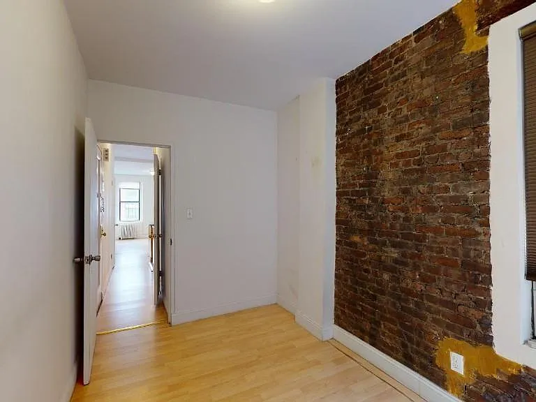 410 E 75th St #4B — Photo 5