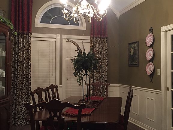 Formal dining room