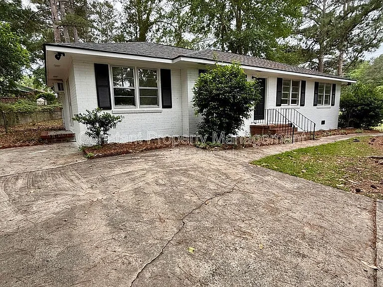 4158 Log Cabin Dr — Photo 2