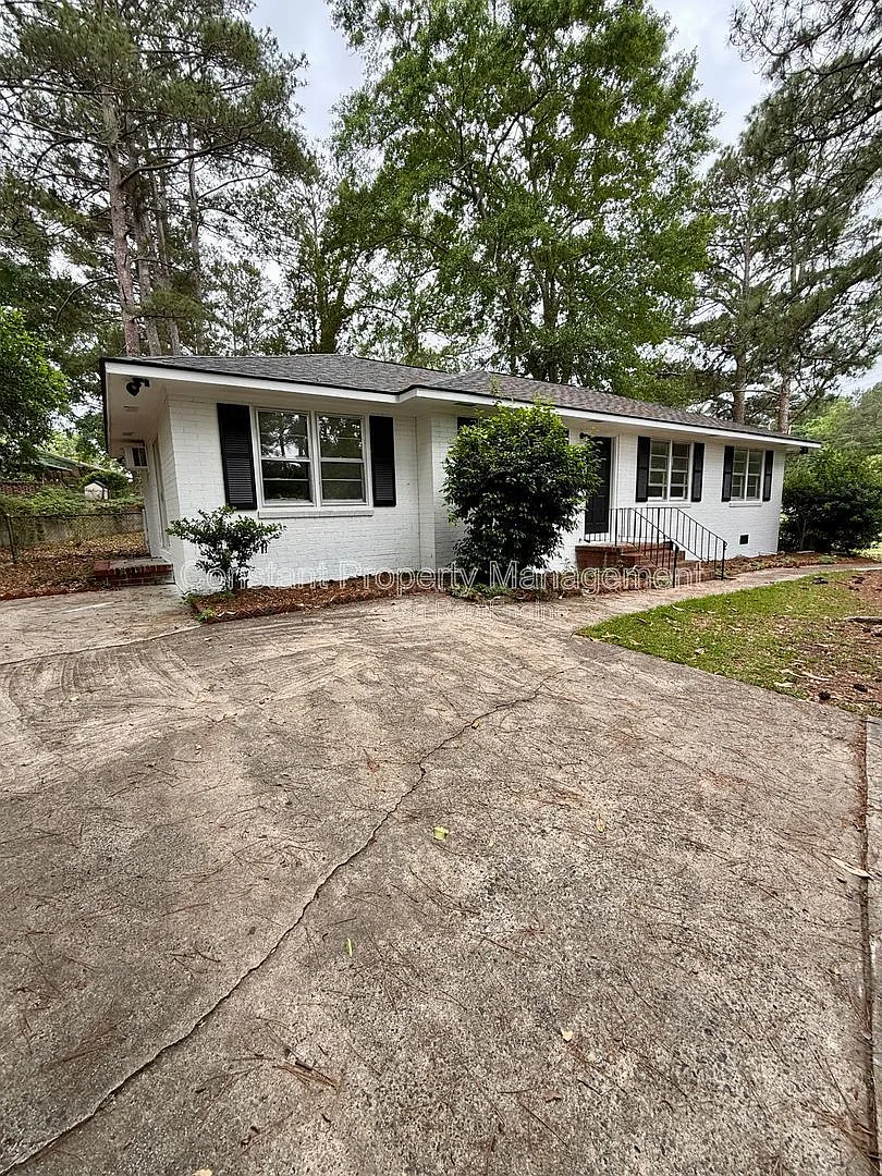 Building Photo - 4158 Log Cabin Dr