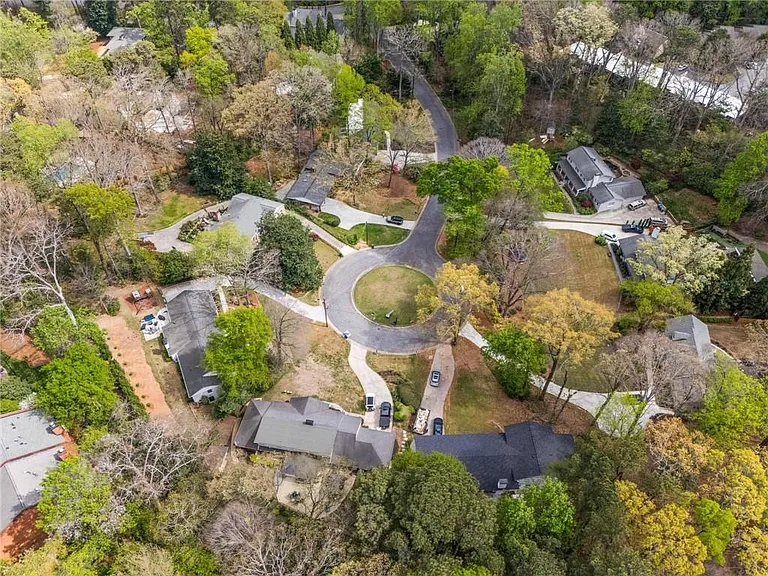 274 Land O Lakes Ct NE — Photo 44