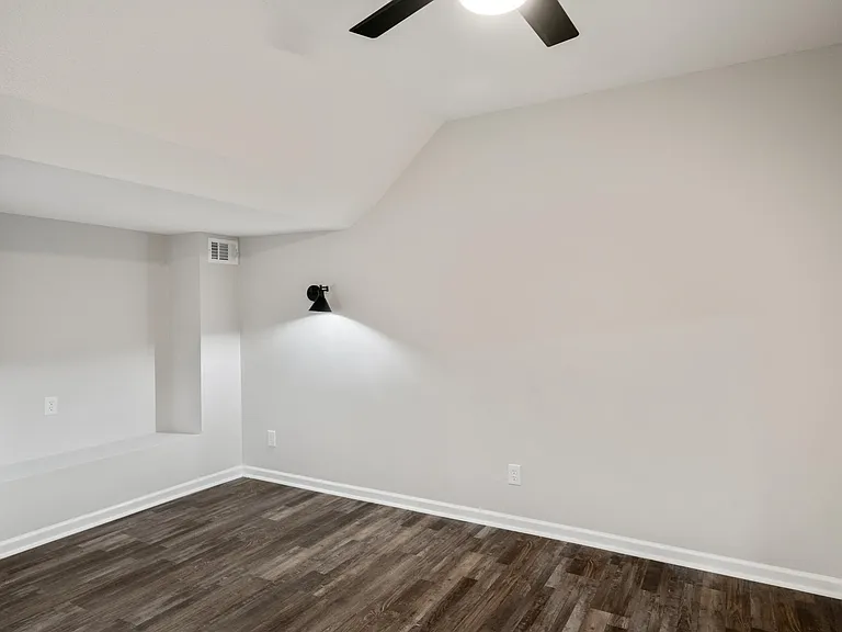 2754 Holmes St — Photo 20